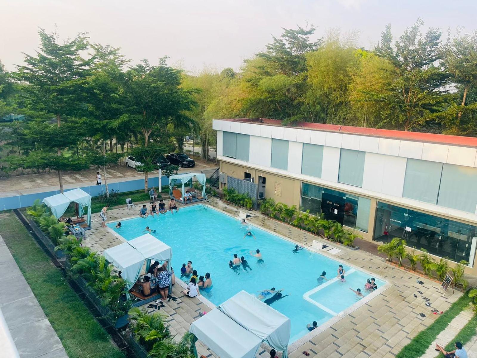 WH Hotel y Apartamento con servicio Thanlyin Exterior foto
