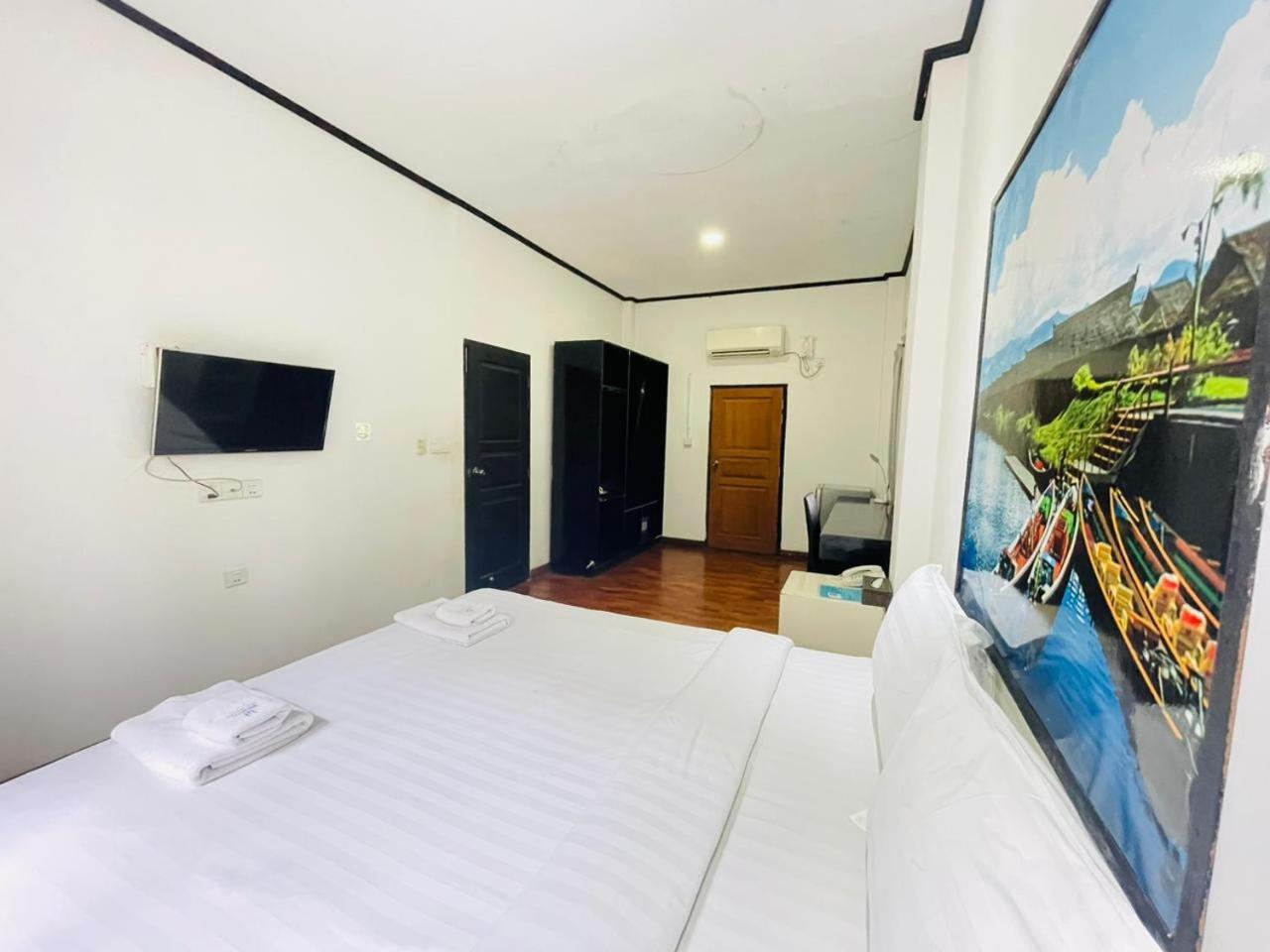 WH Hotel y Apartamento con servicio Thanlyin Exterior foto