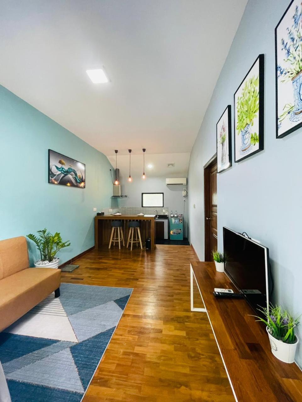 WH Hotel y Apartamento con servicio Thanlyin Exterior foto