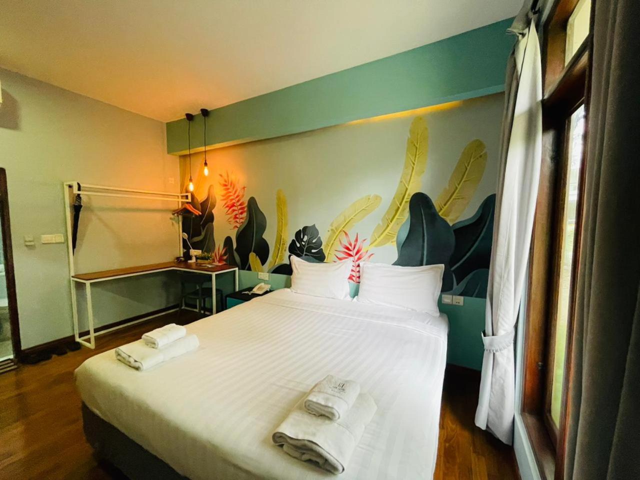 WH Hotel y Apartamento con servicio Thanlyin Exterior foto
