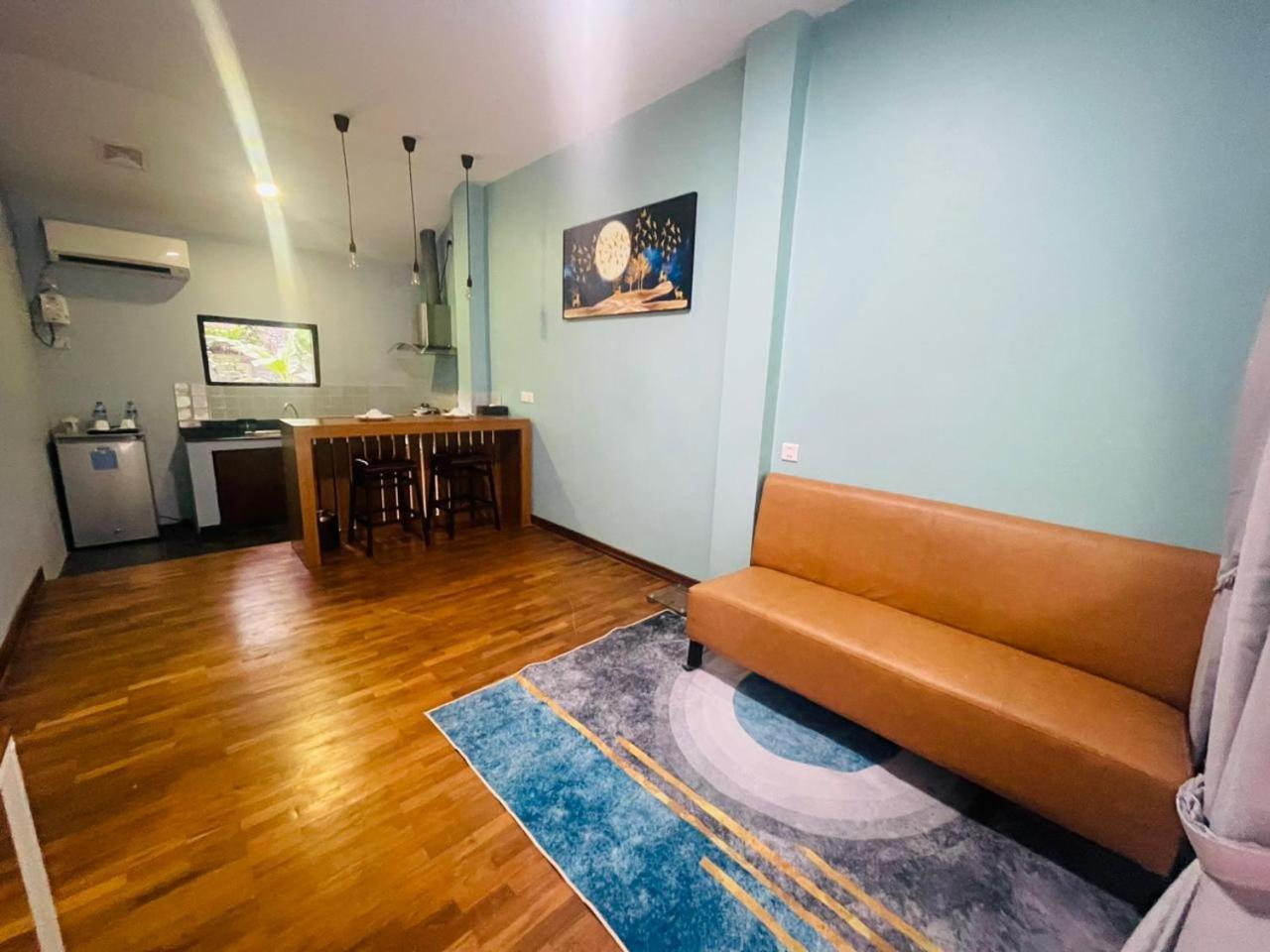WH Hotel y Apartamento con servicio Thanlyin Exterior foto