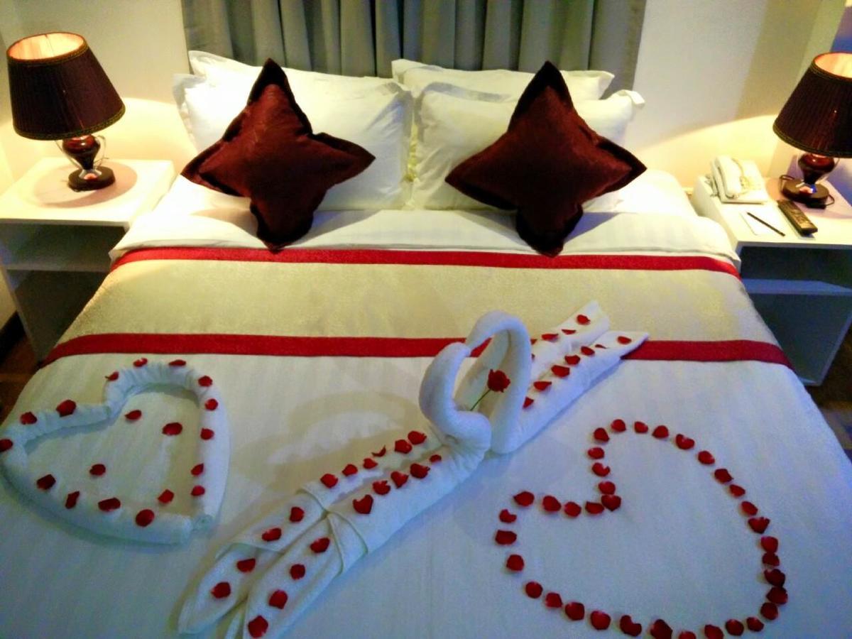 WH Hotel y Apartamento con servicio Thanlyin Exterior foto