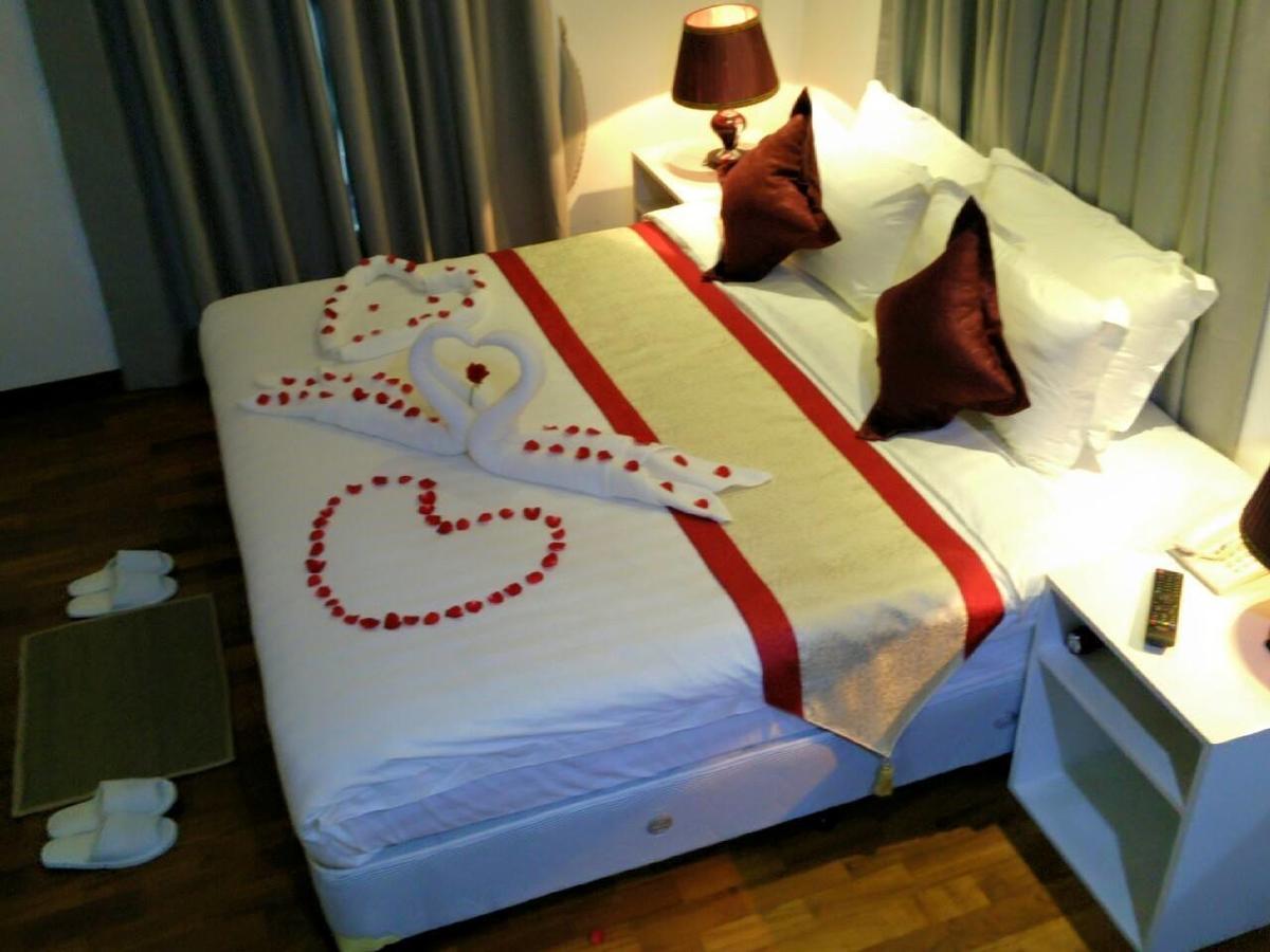 WH Hotel y Apartamento con servicio Thanlyin Exterior foto