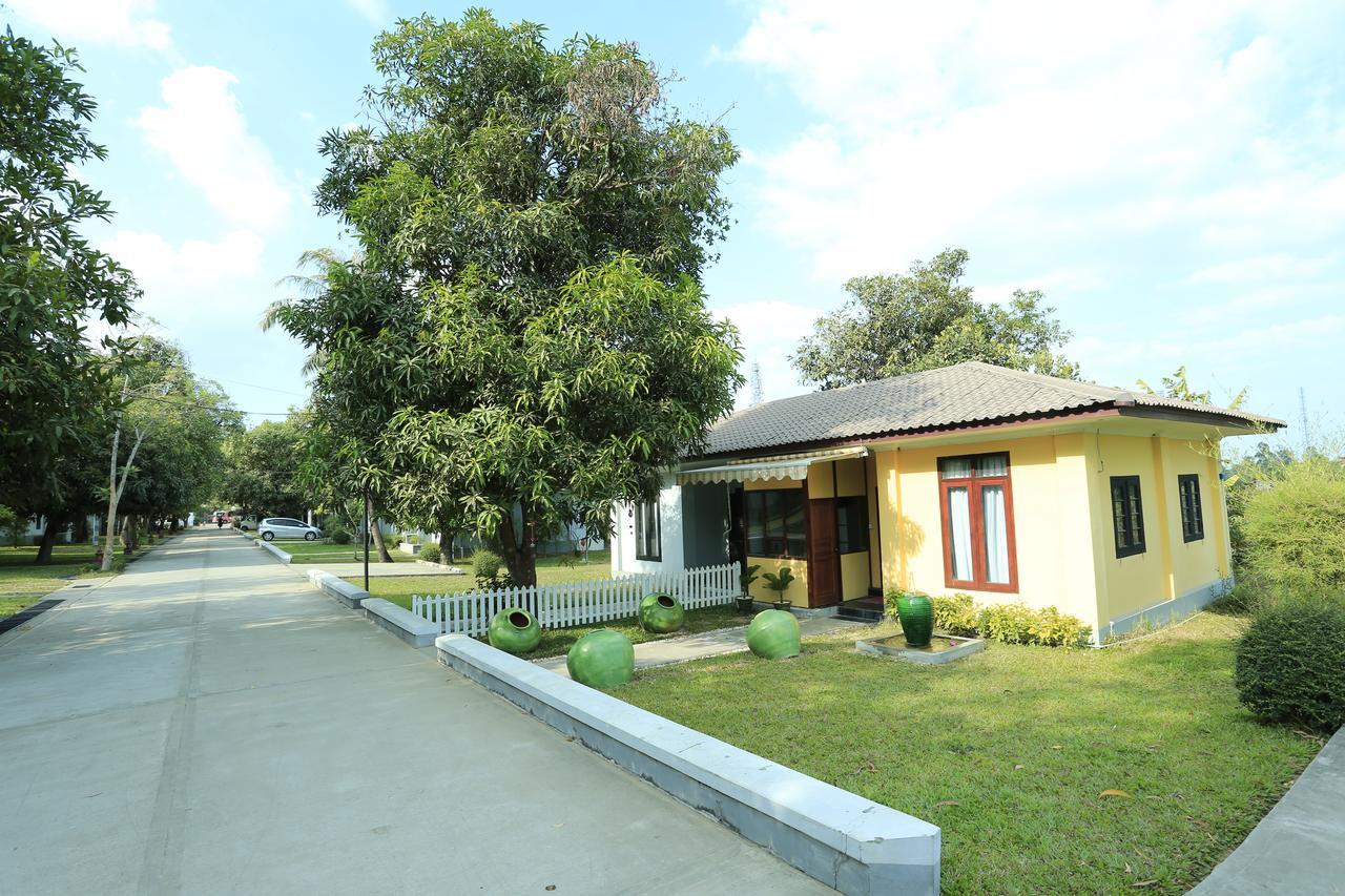 WH Hotel y Apartamento con servicio Thanlyin Exterior foto