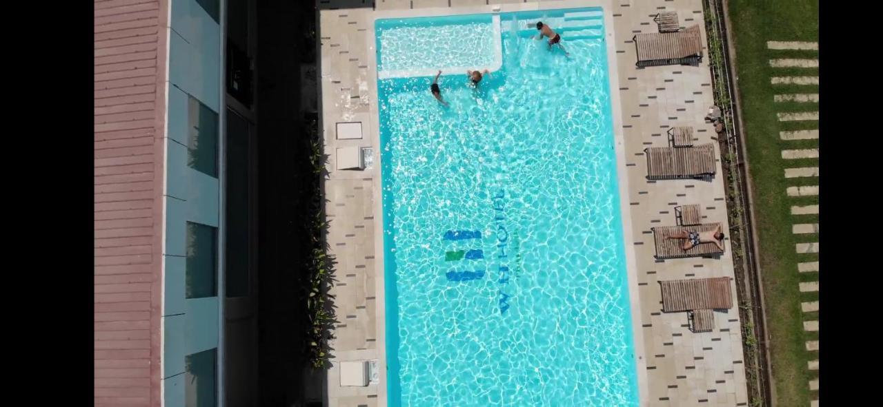 WH Hotel y Apartamento con servicio Thanlyin Exterior foto